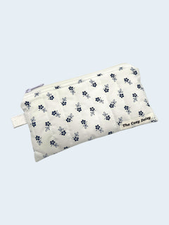 Blue Daisy pencil and glasses case, outside view — handmade by The Cozy Daisy