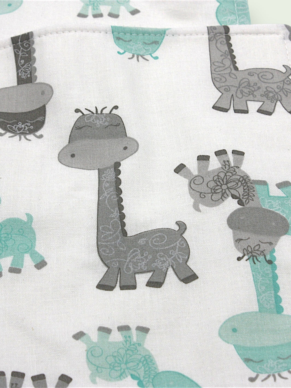 Bib & Burp Cloth Set — Giraffe — detail