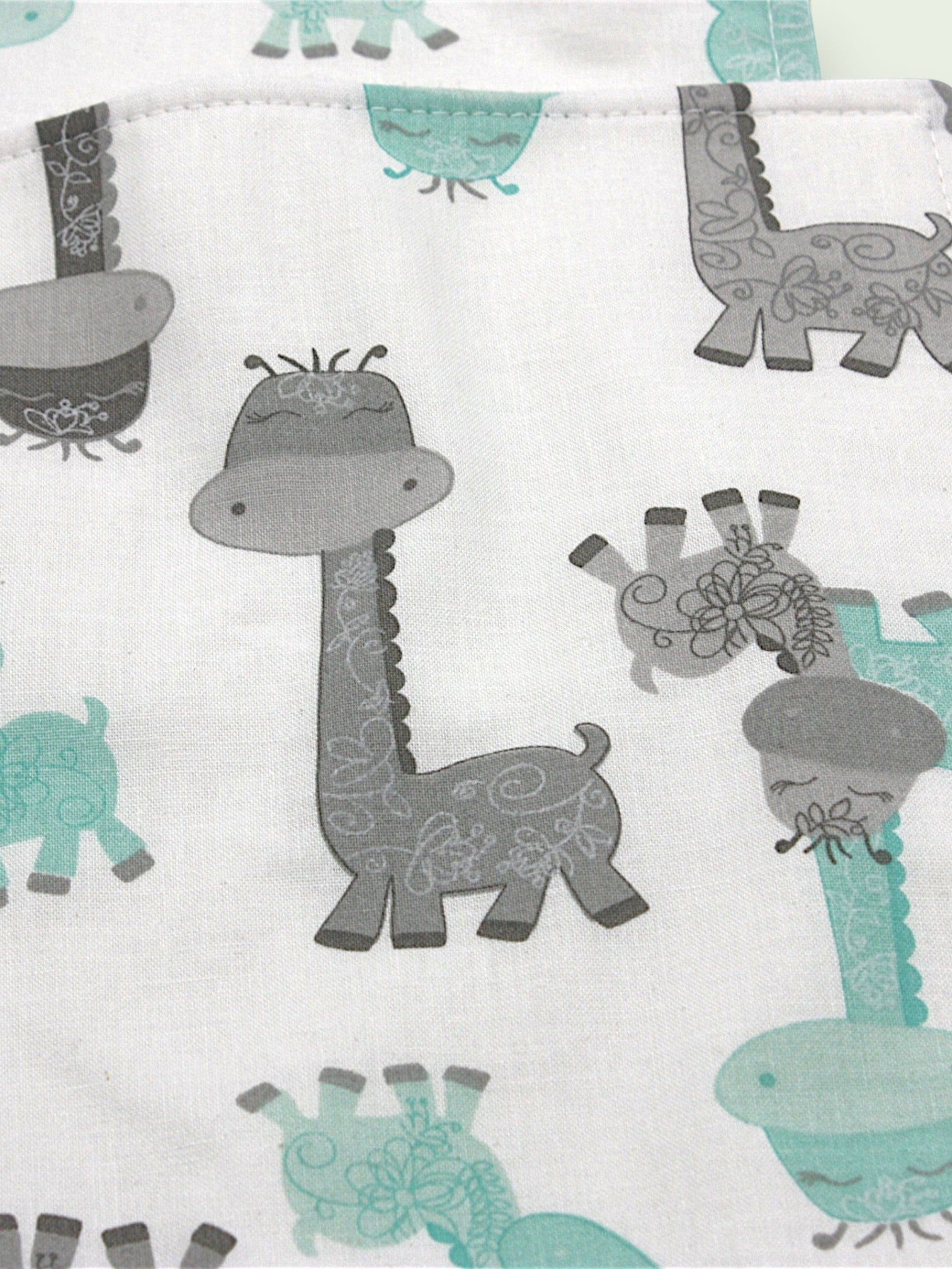 Bib & Burp Cloth Set — Giraffe — detail