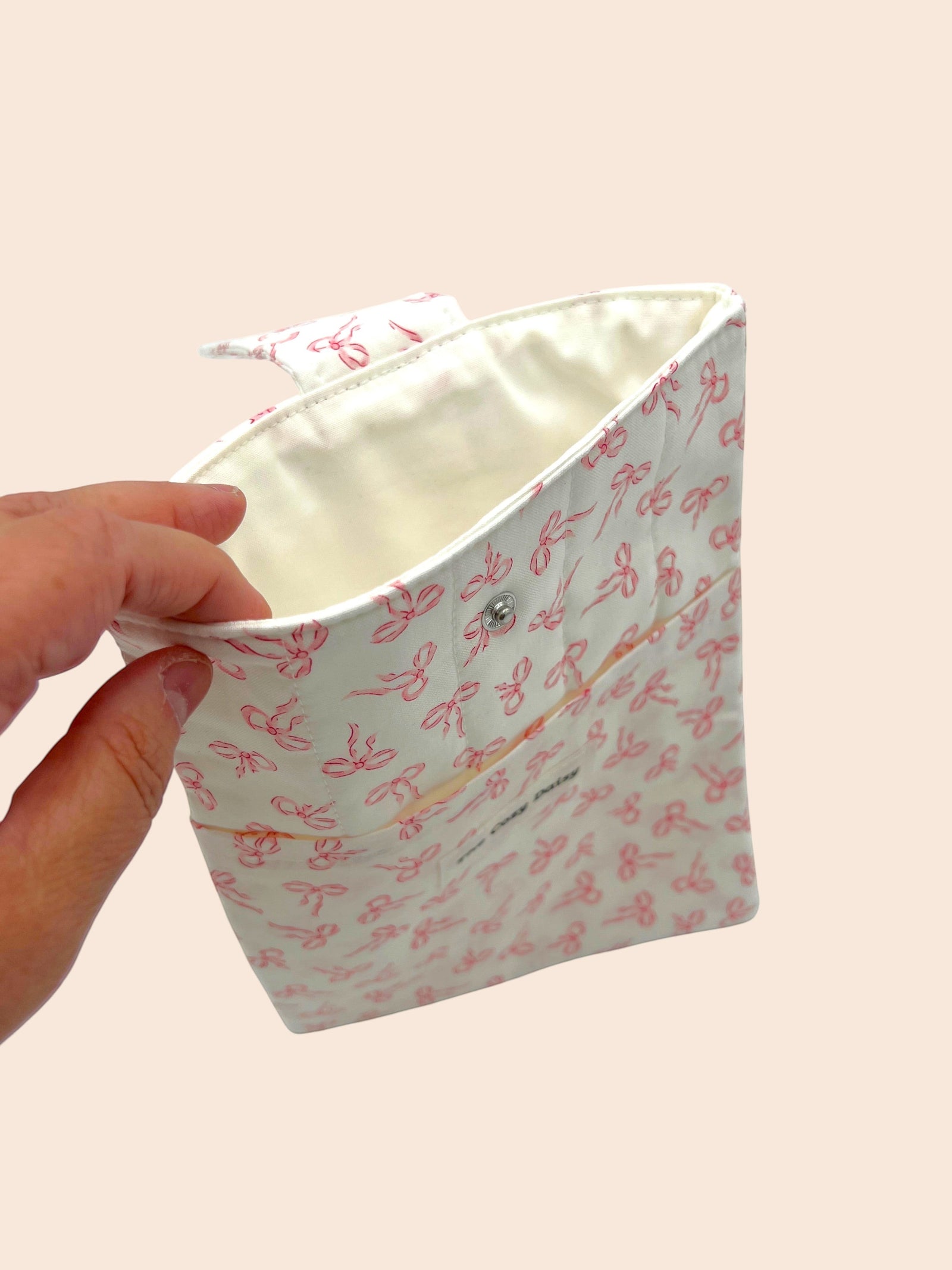 Book Sleeve (Large) — Petite Pink Bows