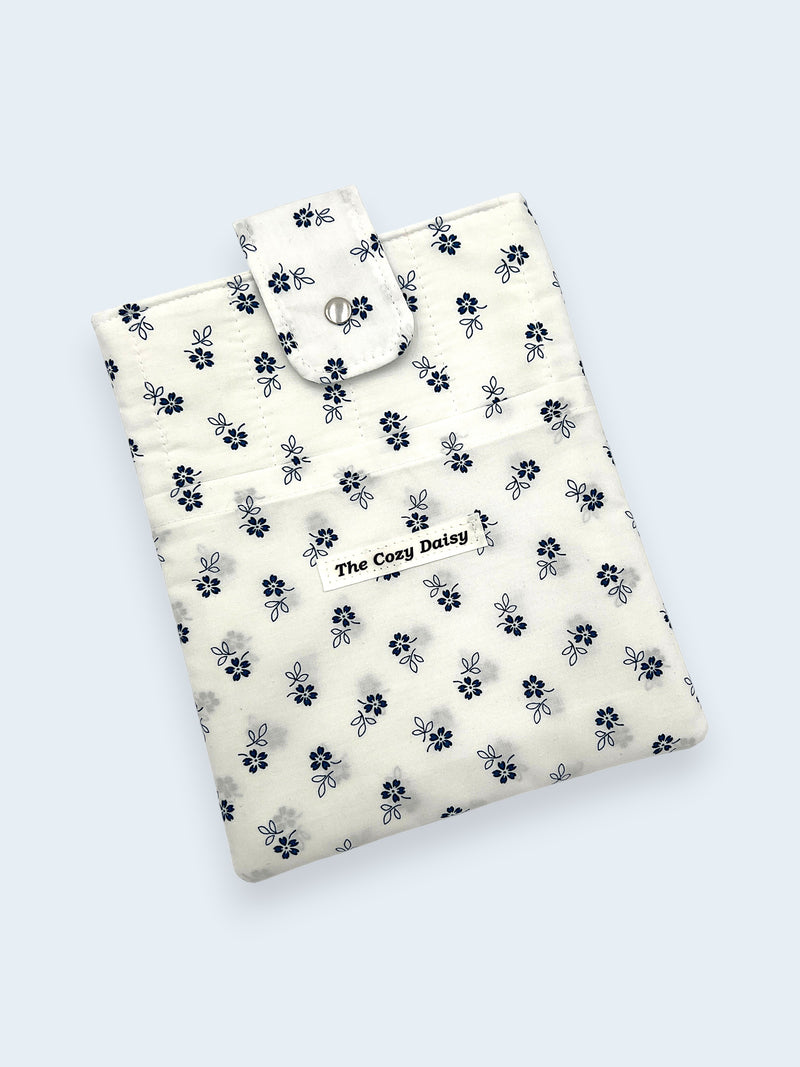 Book Sleeve (Small) - Blue Daisy