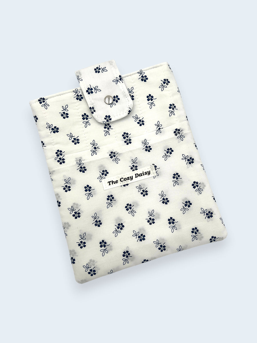 Book Sleeve (Small) - Blue Daisy