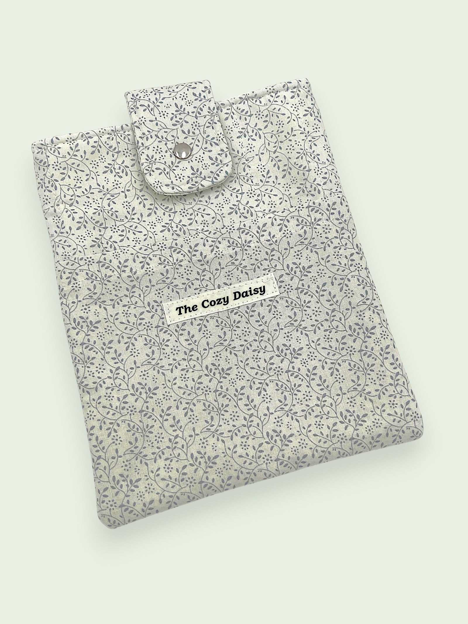 Book Sleeve (Medium) — Whispering Vine