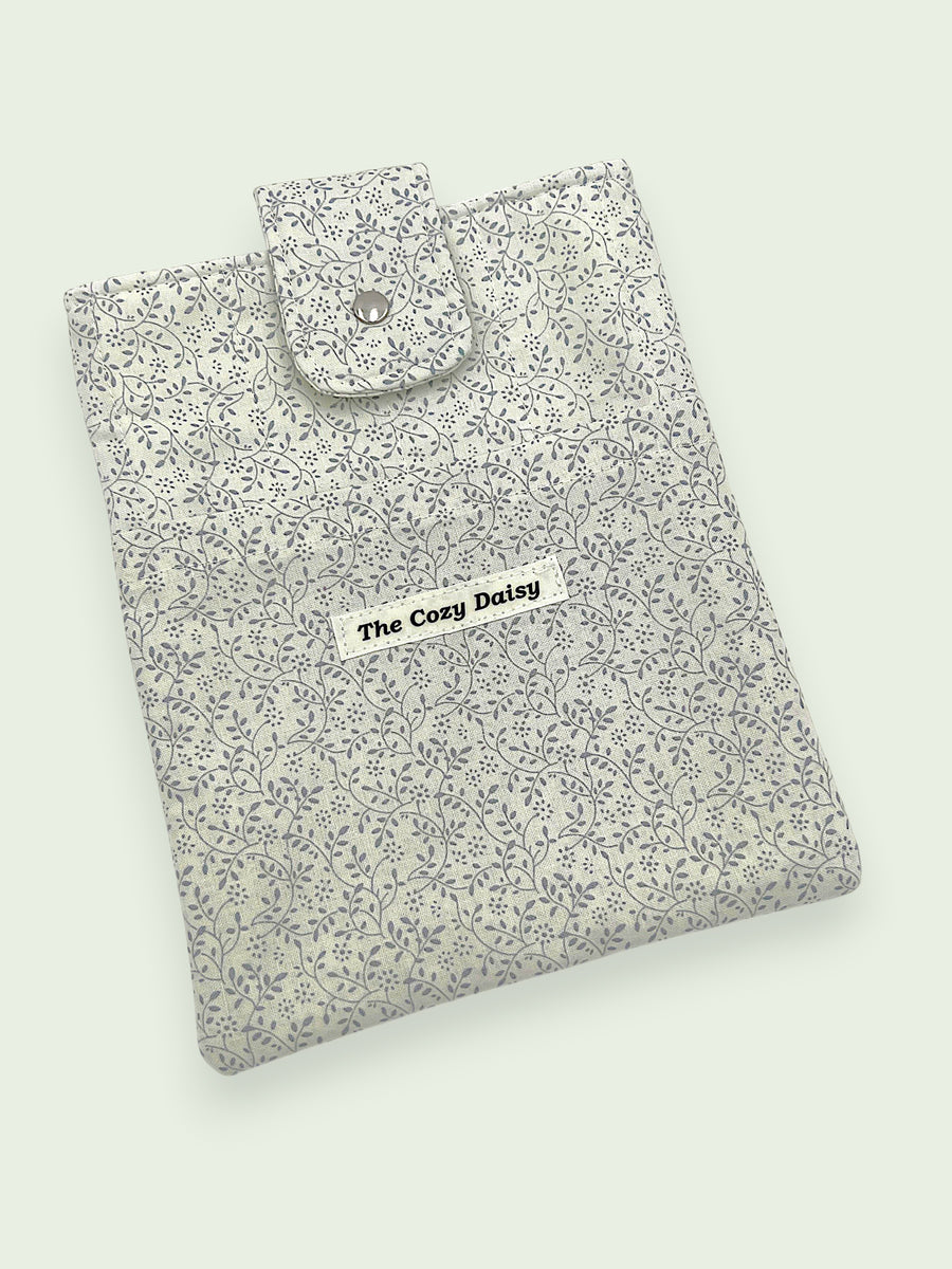 Book Sleeve (Medium) — Whispering Vine