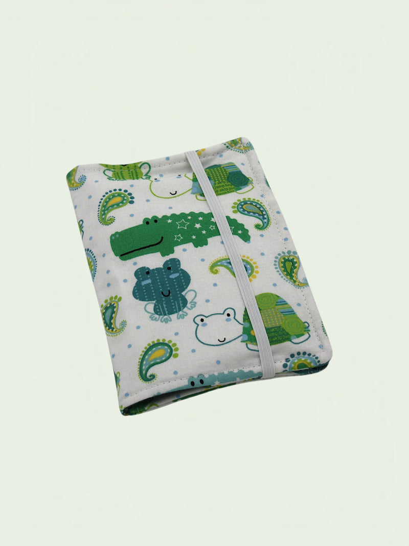 Crayon Wallet — Alligator — outside