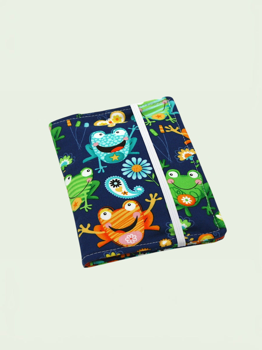 Crayon Wallet — Frog — outside