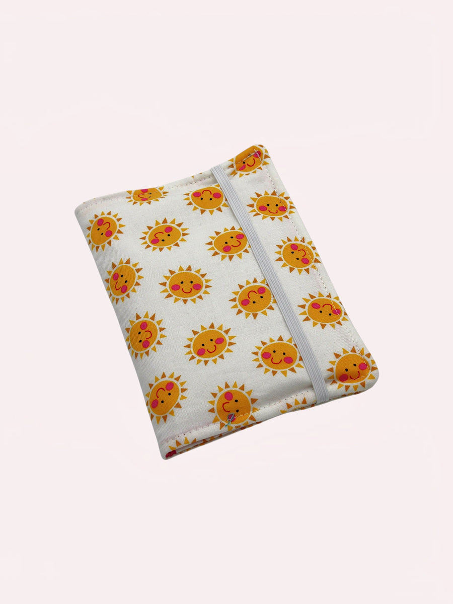 Crayon Wallet — Sunshine — outside