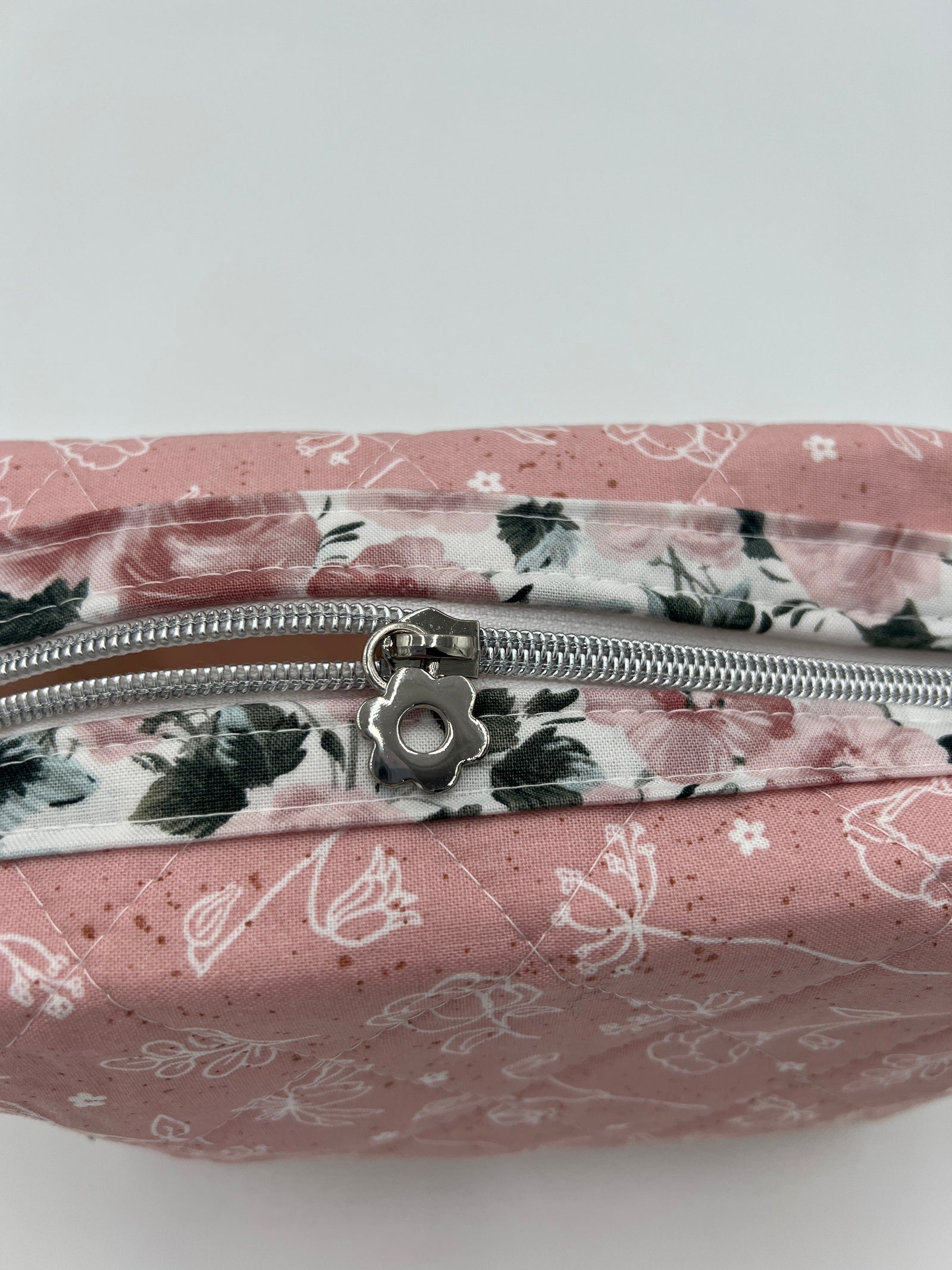 Blush Meadow Bloom Holland Pouch alternate view
