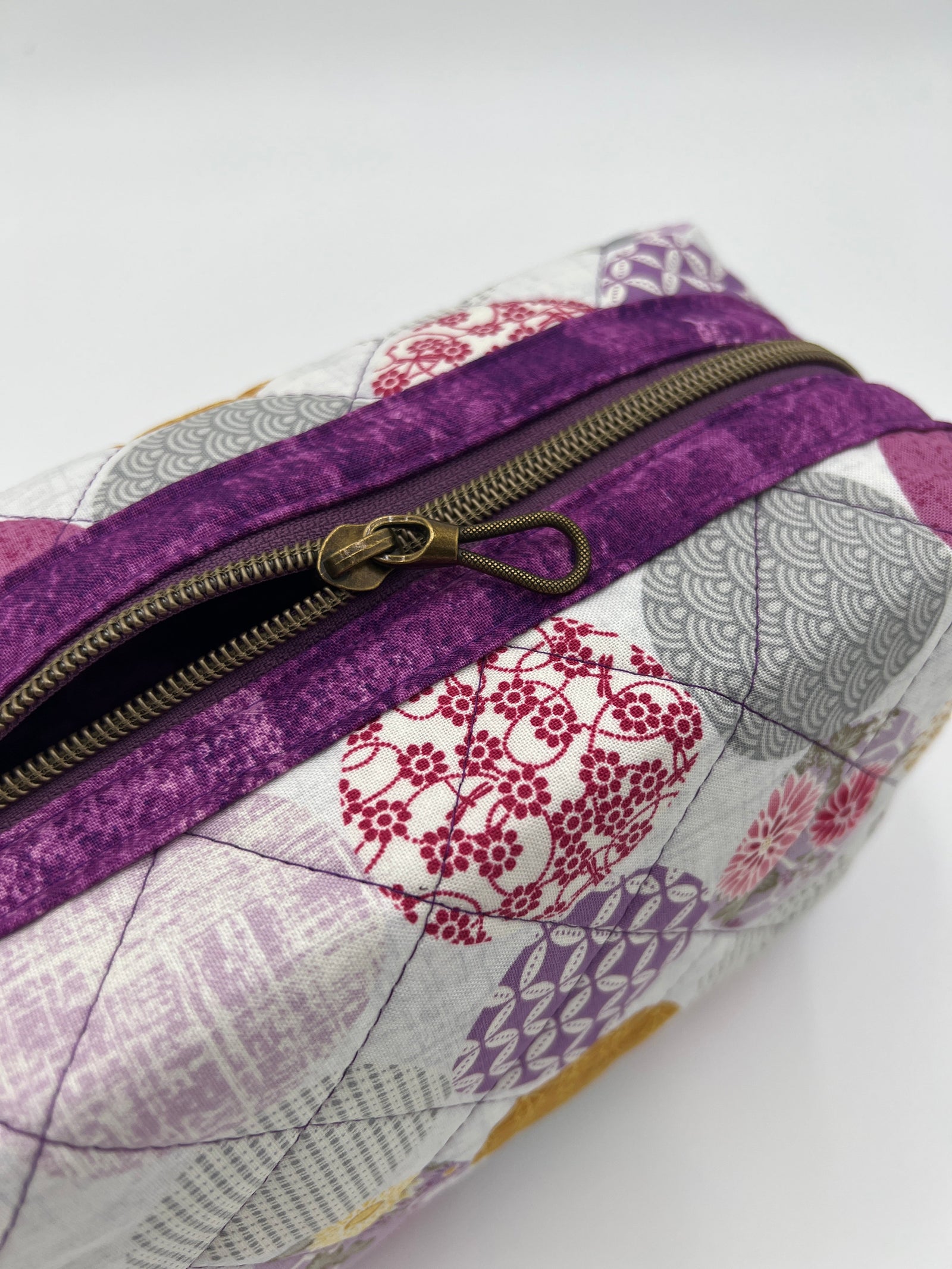 Circular Motifs Holland Pouch alternate view