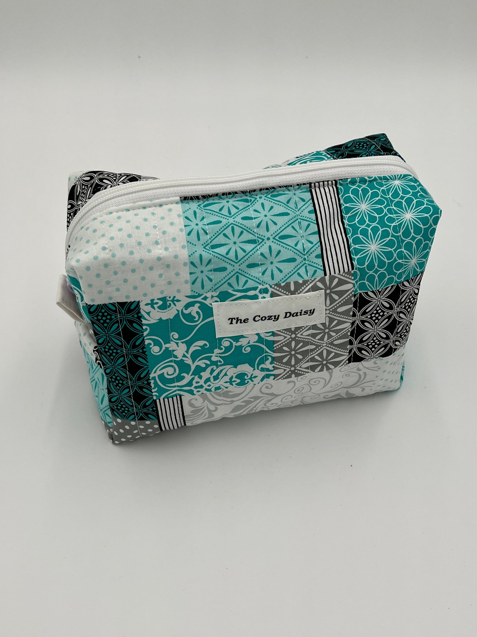 Holland Pouch — Teal exterior