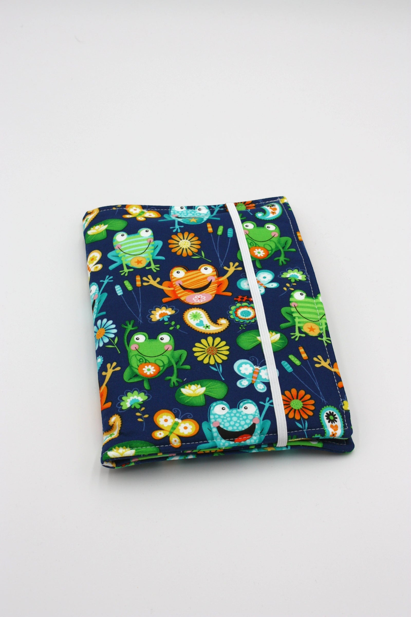 Pencil Portfolio — Frog — outside